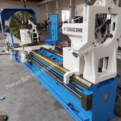 1250mm 2.5T chargement manuel tour horizontal machine à vis de coupe CW61125