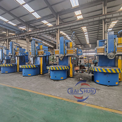 La machine à tourner à tour de tour verticale de 1600 mm tourne à moyenne charge manuelle de type VTL pour l'usinage des brides et des roulements