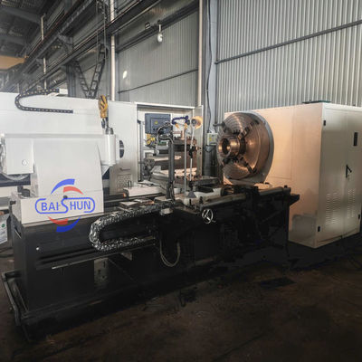 Machine de filetage de tuyaux à commande numérique à grande fente de diamètre QK1335