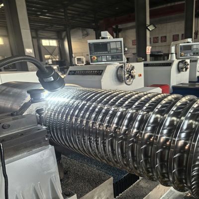 Machine de fabrication de rouleaux en acier à rouleaux en acier à rouleaux CNC