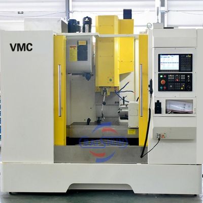 Centre d'usinage de fraisage des métaux à haute précision à 3 axes Vmc Cnc vertical