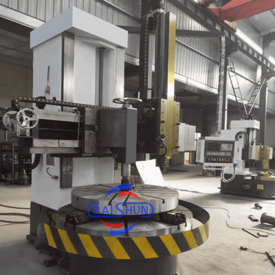 Tour vertical CNC CK5112 avec diamètre de tournage maximal de 1200 mm, hauteur maximale de 1000 mm et système Siemens 828DD