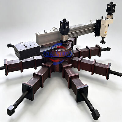 Le tour de flange portable de précision de 2000 mm est monté sur le site